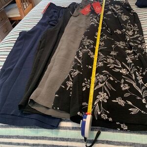 4 pair ladies capri syle pants